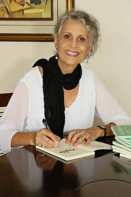 Maria Tereza de Queiroz Piacentini